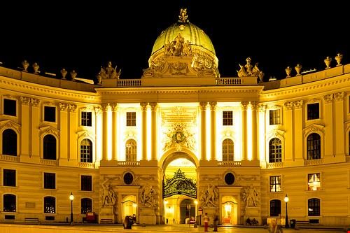 Hofburg Vienna R.Halfpaap - Attribution-NoDerivs (http://creativecommons.org/licenses/by-nd/2.0/) R.Halfpaap