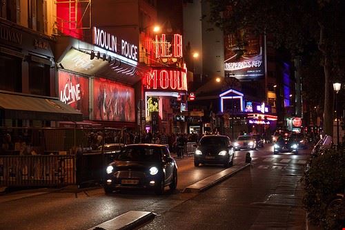 Moulin Rouge Paris MrSnooks - Attribution-ShareAlike License (http://creativecommons.org/licenses/by-sa/2.0/) MrSnooks