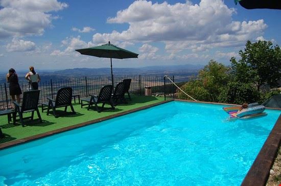  Tutta la valle Umbra dal solarium di Tettiditrevi  