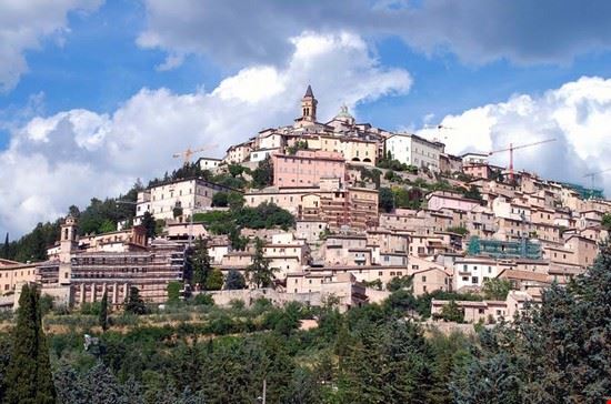  Trevi vista da Coste S. Paolo  
