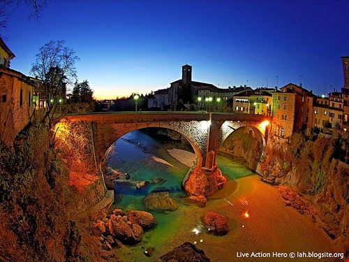 Ponte del diavolo - Live Action Hero / Michele Marcolin - Live Action Hero / Michele Marcolin - Attribution License (http://creativecommons.org/licenses/by/2.0/)