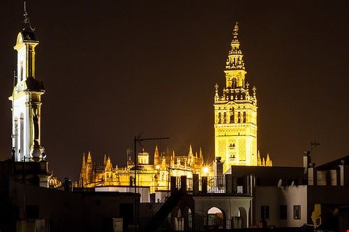 Cathedral of Seville Seville no rain corp. - Attribution-ShareAlike License (http://creativecommons.org/licenses/by-sa/2.0/) no rain corp.