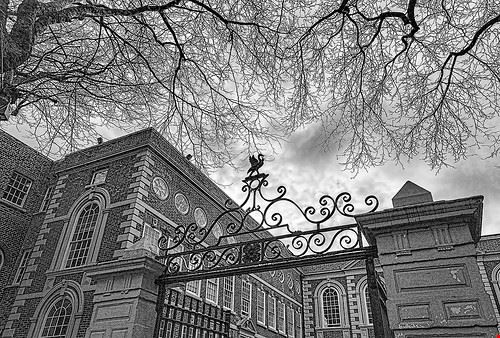 Bluecoat Centre - Bev Goodwin - Bev Goodwin - Attribution-ShareAlike License (http://creativecommons.org/licenses/by-sa/2.0/)