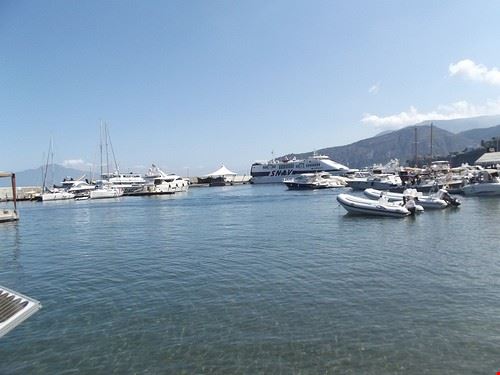 Porto Sorrento ell brown - Attribution License (http://creativecommons.org/licenses/by/2.0/) ell brown