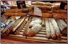  il forno nella piazza principale