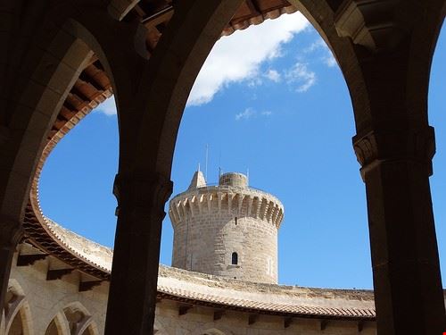 Bellver Castle Palma di Maiorca Adam Jones, Ph.D. - Global Photo Archive - Attribution-ShareAlike License (http://creativecommons.org/licenses/by-sa/2.0/) Adam Jones, Ph.D. - Global Photo Archive