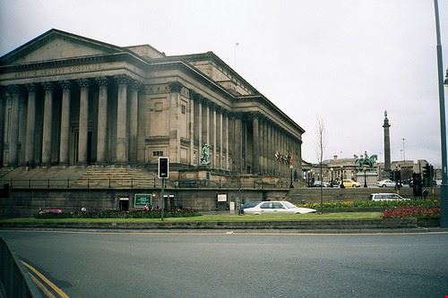 Warrington Museum & Art Gallery - amateur photography by michel - amateur photography by michel - Attribution License (http://creativecommons.org/licenses/by/2.0/)