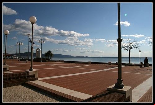  Follonica g33k0 - Attribution-NonCommercial-ShareAlike (http://creativecommons.org/licenses/by-nc-sa/2.0/) g33k0