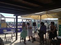  la spiaggia ama il libro