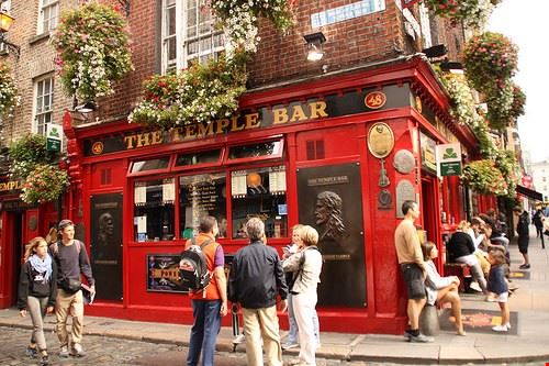 Temple Bar Dublin antxoa - Attribution-NonCommercial-ShareAlike (http://creativecommons.org/licenses/by-nc-sa/2.0/) antxoa