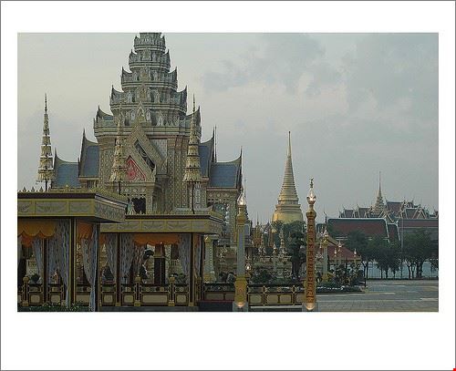 Royal Palace Bangkok adaptorplug - Attribution-NonCommercial (http://creativecommons.org/licenses/by-nc/2.0/) adaptorplug