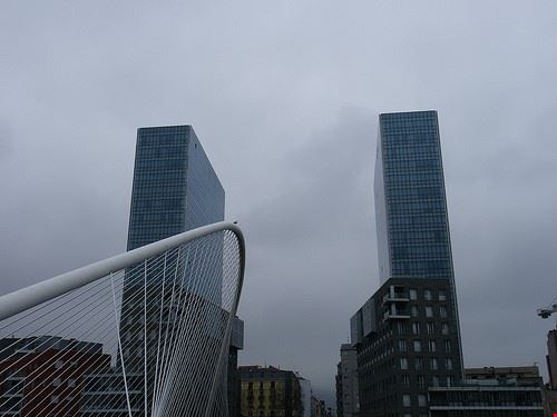 Isozaki Atea Bilbao mahatsorri - Attribution-NoDerivs (http://creativecommons.org/licenses/by-nd/2.0/) mahatsorri