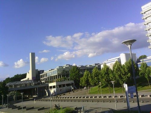  Stuttgart dhaun - Attribution License (http://creativecommons.org/licenses/by/2.0/) dhaun