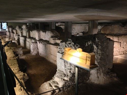 Roman Praetorium Cologne albedo20 - Attribution-NonCommercial-NoDerivs (http://creativecommons.org/licenses/by-nc-nd/2.0/) albedo20
