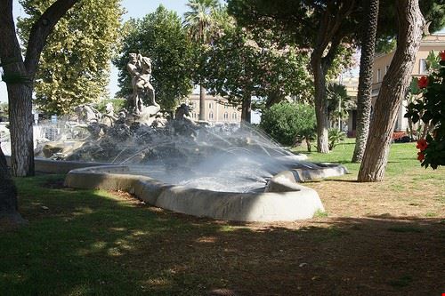 Fontana del Ratto di Prosperina - Old Fogey 1942 - Old Fogey 1942 - Attribution-ShareAlike License (http://creativecommons.org/licenses/by-sa/2.0/)