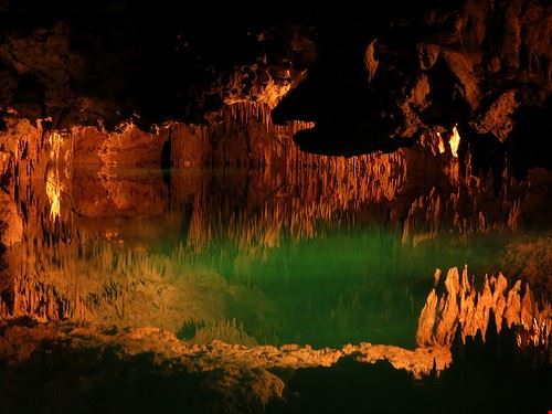 Bagno in un cenote Bagno in un cenote laradanielle - Attribution-NoDerivs (http://creativecommons.org/licenses/by-nd/2.0/) laradanielle