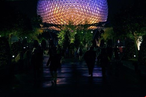 Epcot Center Orlando ohhector - Attribution-NonCommercial-NoDerivs (http://creativecommons.org/licenses/by-nc-nd/2.0/) ohhector