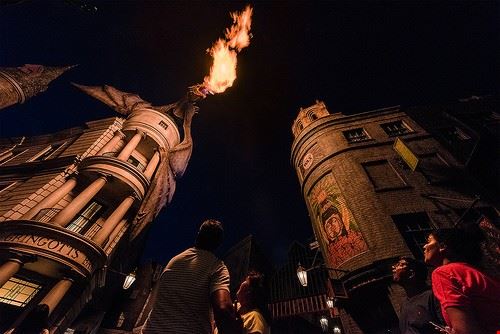 The Wizarding World of Harry Potter - Tom.Bricker - Tom.Bricker - Attribution-NonCommercial-NoDerivs (http://creativecommons.org/licenses/by-nc-nd/2.0/)