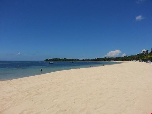 Nusa Dua Beach Bali syberchic - Attribution-NonCommercial-ShareAlike (http://creativecommons.org/licenses/by-nc-sa/2.0/) syberchic