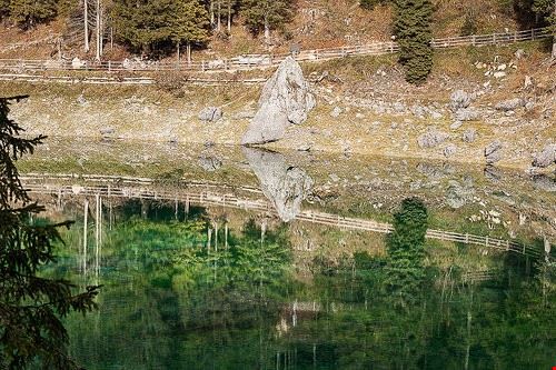 Lago di Carezza Vigo di Fassa PaoloSerena - Attribution-NonCommercial-ShareAlike (http://creativecommons.org/licenses/by-nc-sa/2.0/) PaoloSerena