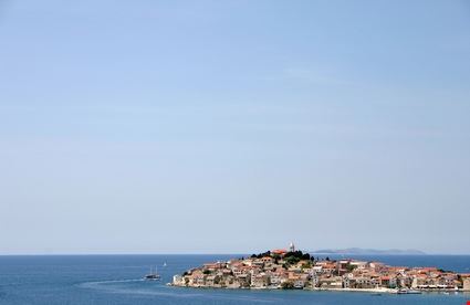 Pakostane