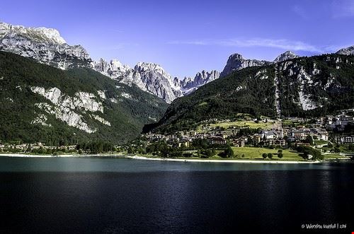 Lago di Dobbiaco Braies photovalmat - Attribution-NonCommercial-ShareAlike (http://creativecommons.org/licenses/by-nc-sa/2.0/) photovalmat