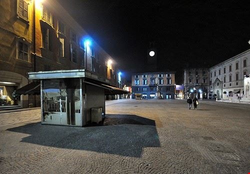 Piazza Prampolini - Foto di Spalle - Foto di Spalle - Attribution-ShareAlike License (http://creativecommons.org/licenses/by-sa/2.0/)