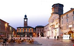  happy hour in piazza prampolini