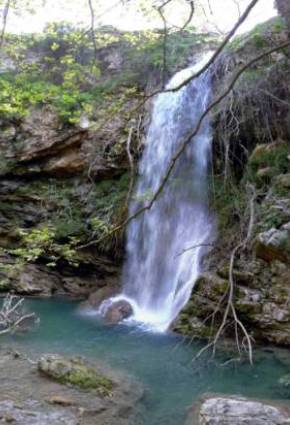 cascate a milopotamos sull'isola di kithira