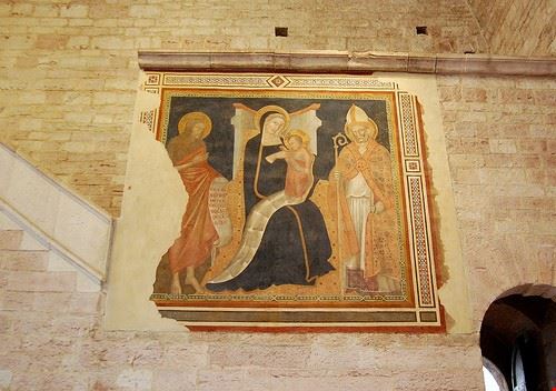  Gubbio loungerie - Attribution-NonCommercial-ShareAlike (http://creativecommons.org/licenses/by-nc-sa/2.0/) loungerie