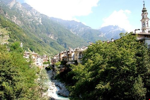  Chiavenna bingisser - Attribution-NonCommercial-NoDerivs (http://creativecommons.org/licenses/by-nc-nd/2.0/) bingisser