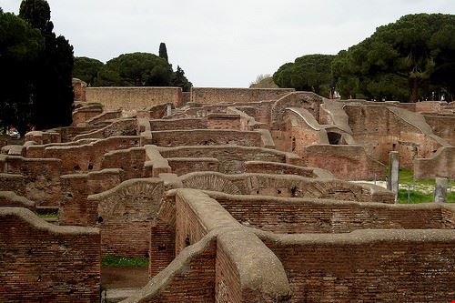 Ostia Antica Roma ChevillonW - Attribution-NonCommercial-ShareAlike (http://creativecommons.org/licenses/by-nc-sa/2.0/) ChevillonW