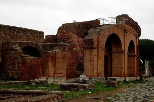 Ostia Antica Roma ChevillonW - Attribution-NonCommercial-ShareAlike (http://creativecommons.org/licenses/by-nc-sa/2.0/) ChevillonW