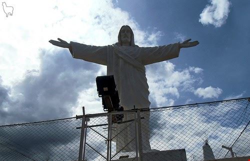 Cristo Blanco Cuzco Rainbowasi - Attribution-ShareAlike License (http://creativecommons.org/licenses/by-sa/2.0/) Rainbowasi