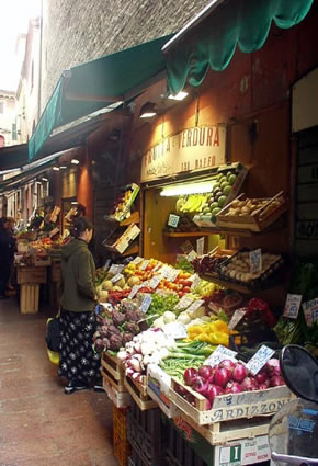 L'antico mercato di mezzo, Via pescherie vecchie