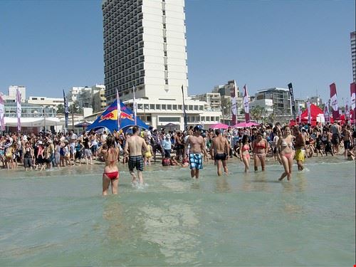 Beachfront Tel Aviv vesso.kolev - Attribution-NonCommercial-ShareAlike (http://creativecommons.org/licenses/by-nc-sa/2.0/) vesso.kolev