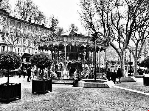 Place de l'Horloge Avignone Jean-Pierre ARIBAU - Attribution-NonCommercial-ShareAlike (http://creativecommons.org/licenses/by-nc-sa/2.0/) Jean-Pierre ARIBAU