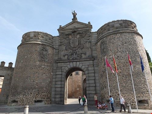 Puerta de Bisagra Toledo albTotxo - Attribution-NonCommercial-ShareAlike (http://creativecommons.org/licenses/by-nc-sa/2.0/) albTotxo
