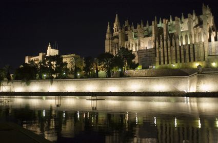 Palma di Maiorca notturna