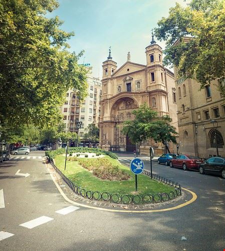 La Basilica di Santa Engracia - Juanedc - Juanedc - Attribution License (http://creativecommons.org/licenses/by/2.0/)