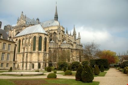 Basilica di Saint Remi  - ultimathule - ultimathule - ©Shutterstock