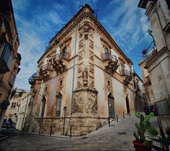 Palazzo Beneventano - Palazzo Beneventano