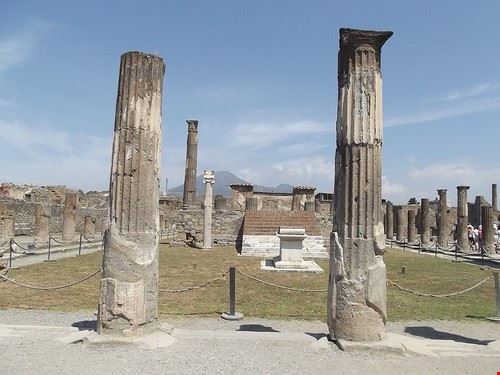  Pompei ell brown - Attribution License (http://creativecommons.org/licenses/by/2.0/) ell brown