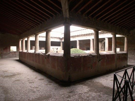 Villa dei Misteri Pompei Mosborne01 - CC BY-SA 3.0 Mosborne01