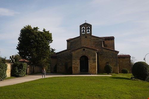 San Julián de los Prados Church Oviedo Gonmi - Attribution License (http://creativecommons.org/licenses/by/2.0/) Gonmi