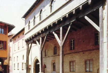 Palazzo Grassi, portico medievale