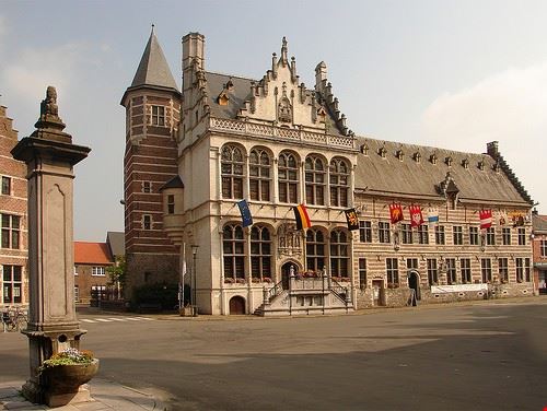 Zoutleeuw - grotevriendelijkereus - grotevriendelijkereus - Attribution-NonCommercial-ShareAlike (http://creativecommons.org/licenses/by-nc-sa/2.0/)