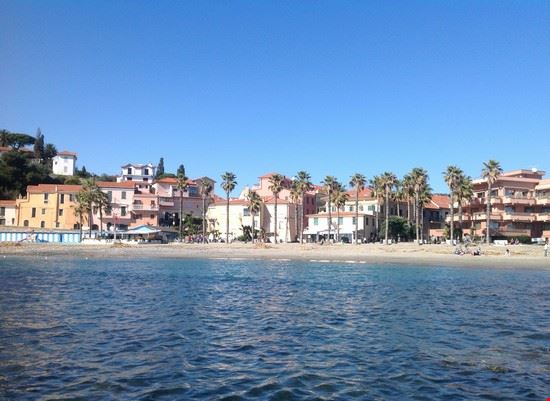  San Lorenzo al Mare vista dal mare  