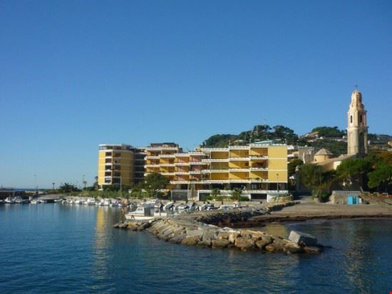  Il vecchio porto dei pescatori di San Lorenzo al Mare  