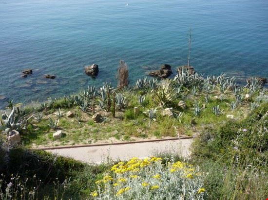  Passeggiata sul mare a San Lorenzo al mare  